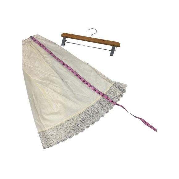 Vintage By Beau Trix Cream Half Slip Lace Trim 100% Nylon Womens XL - Picture 7 of 7